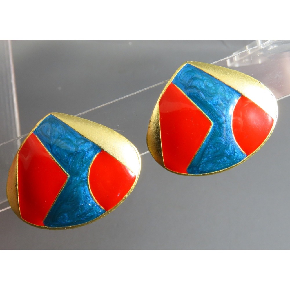 Vintage ROUNDED TRIANGLE Clip-On Earrings GOLD TONE Red & Blue Shimmer Enamel